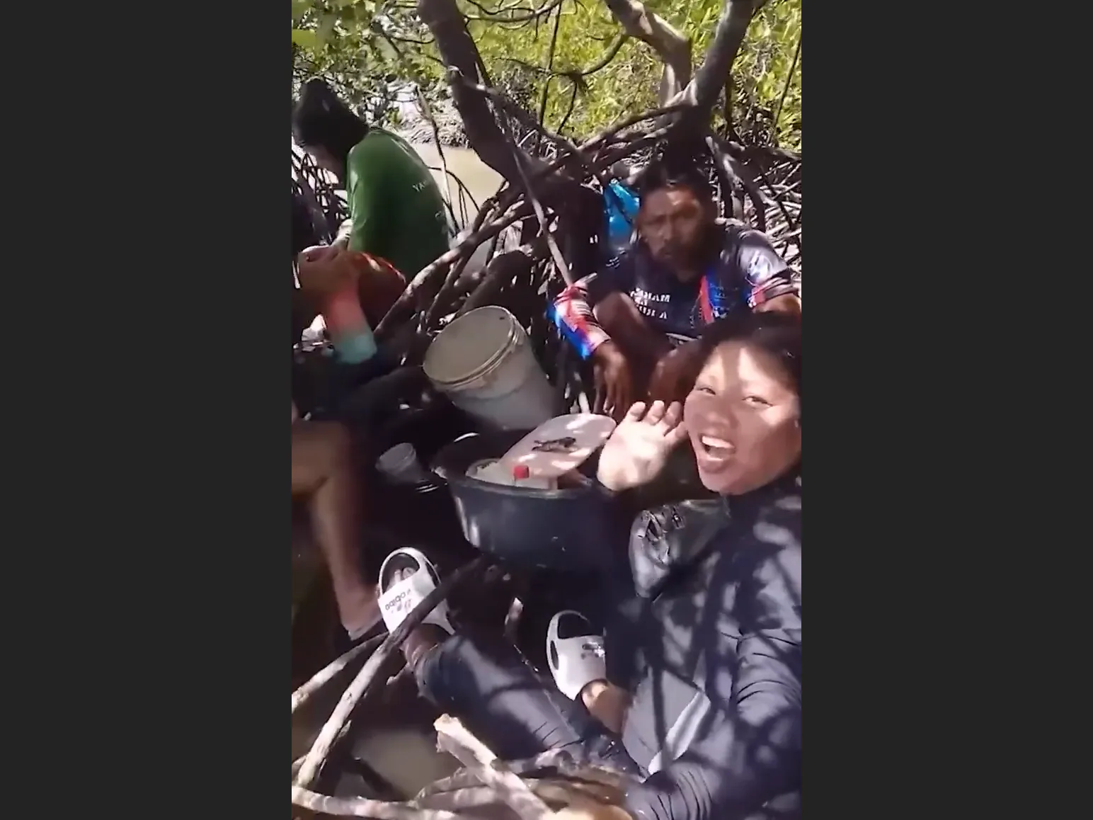 フード系インフルエンサー、猛毒のデビルクラブを食べて死亡 － フィリピン - YouTubeニュース | ユーチュラ